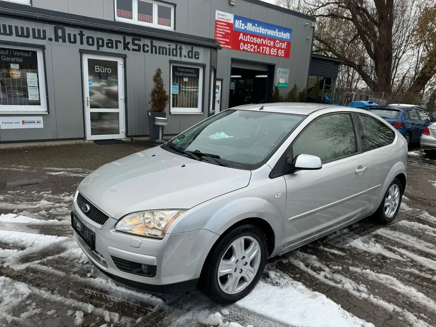 Ford Focus Lim. Style AHK°KLIMA°SZHG°TEMPOM°MFLR°ALU! Argent - 1