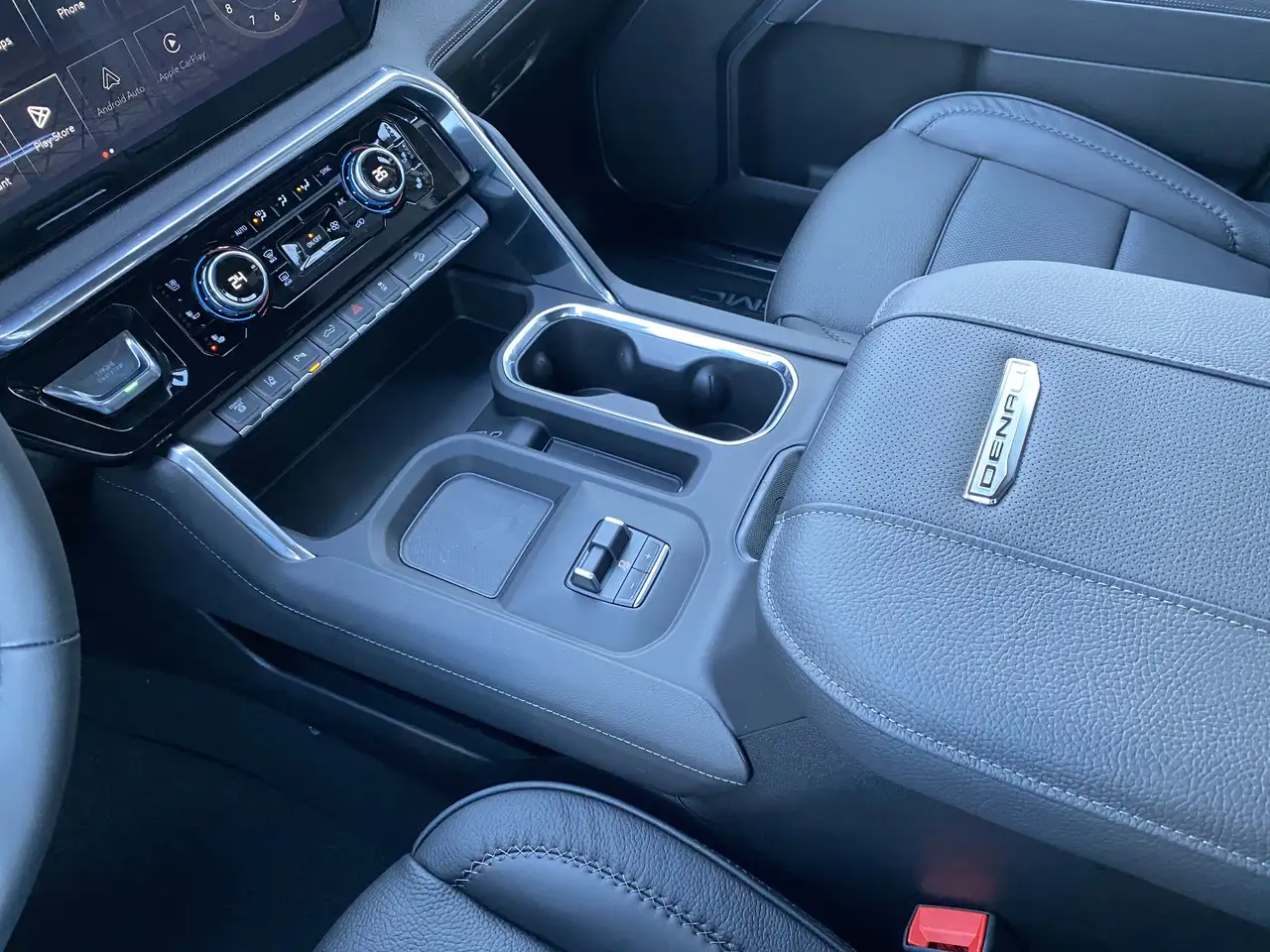 GMC Sierra 3500HD снимка GMC Sierra 3500HD