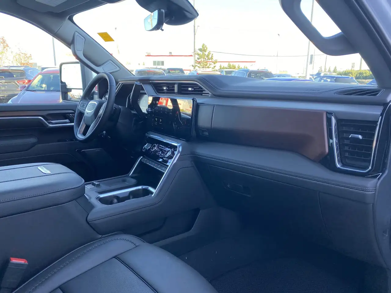 GMC Sierra 3500HD снимка GMC Sierra 3500HD