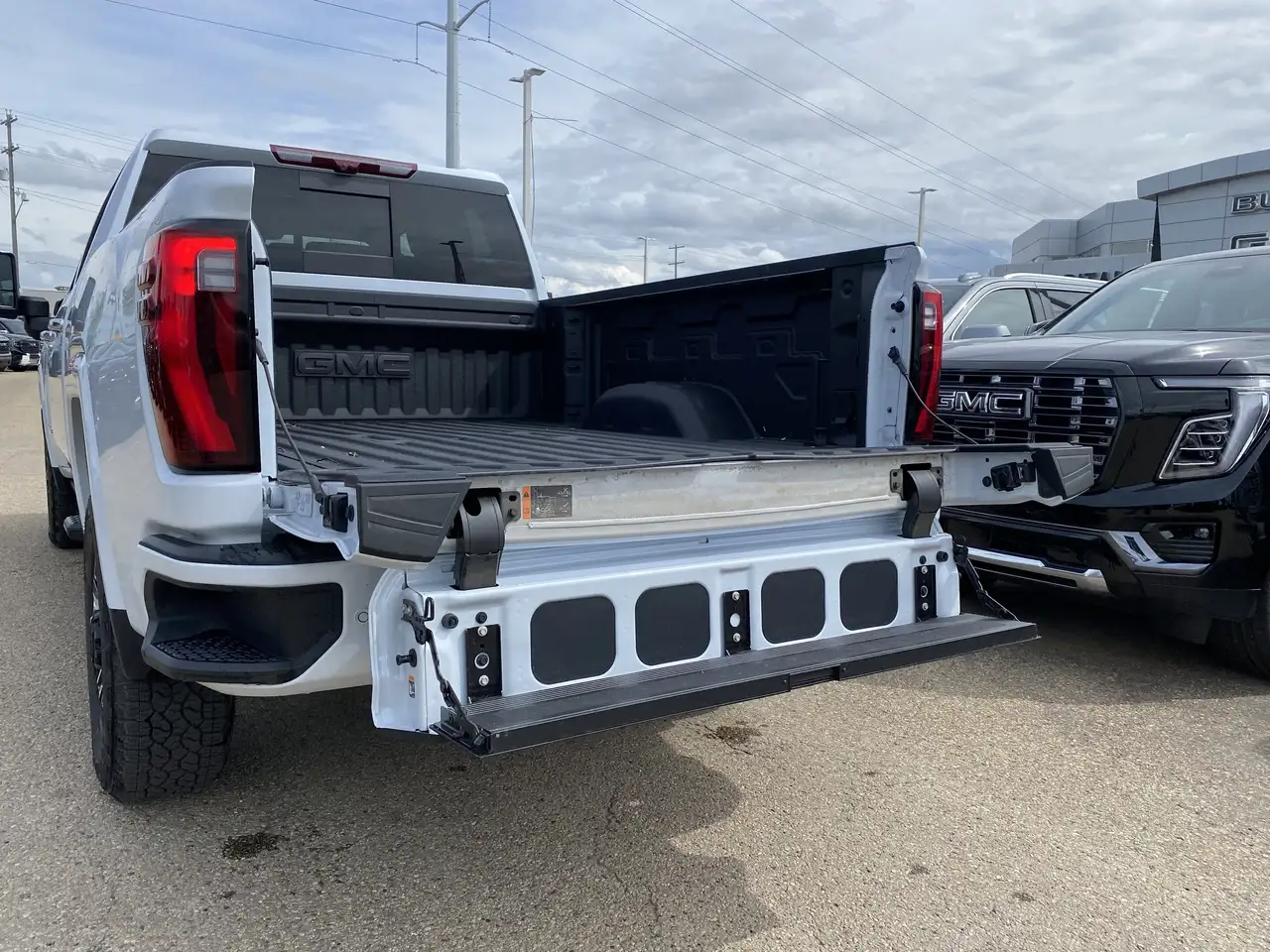 GMC Sierra 3500HD снимка GMC Sierra 3500HD