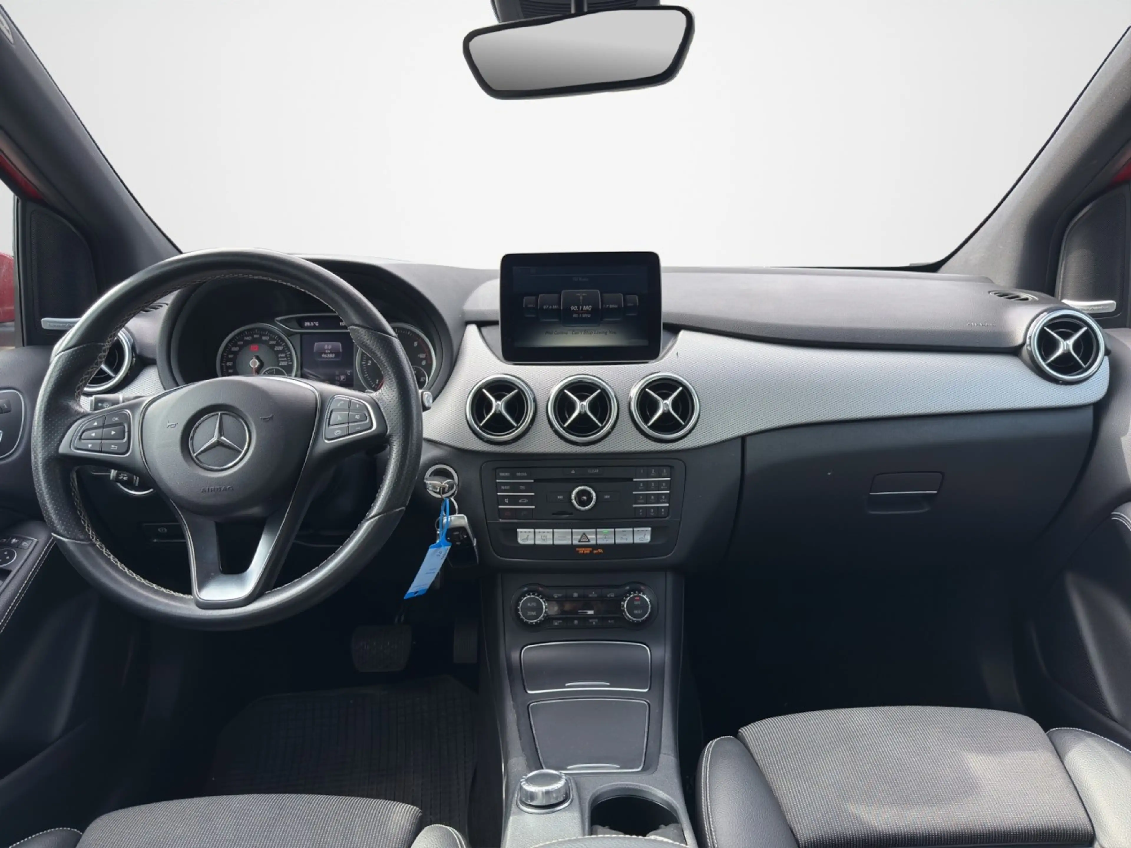 Mercedes-Benz B 220 d 4Matic DCT Urban Klima Navi Rückfahrkamera — photo 13