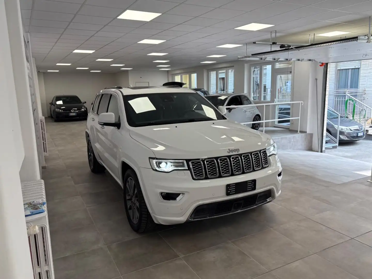 Jeep Grand Cherokee 3.0 V6 CRD 250 CV Multijet II Overland Bianco - 2