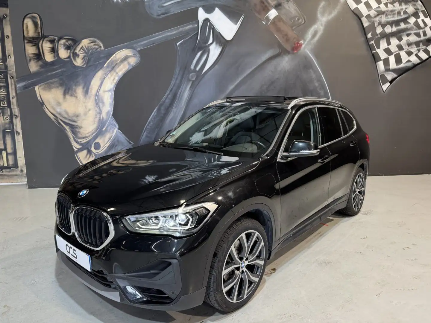 BMW X1 xDrive25e Toit ouvrant Attelage Noir - 2