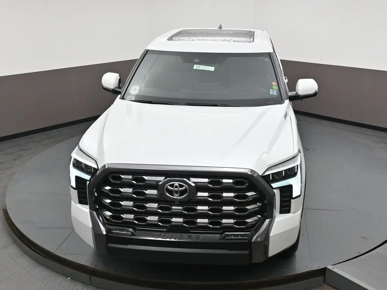 Toyota Tundra снимка Toyota Tundra