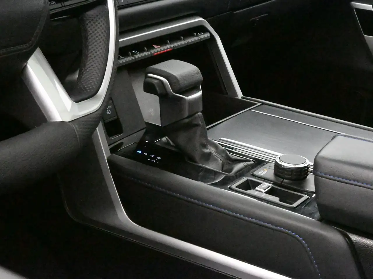 Toyota Tundra снимка Toyota Tundra