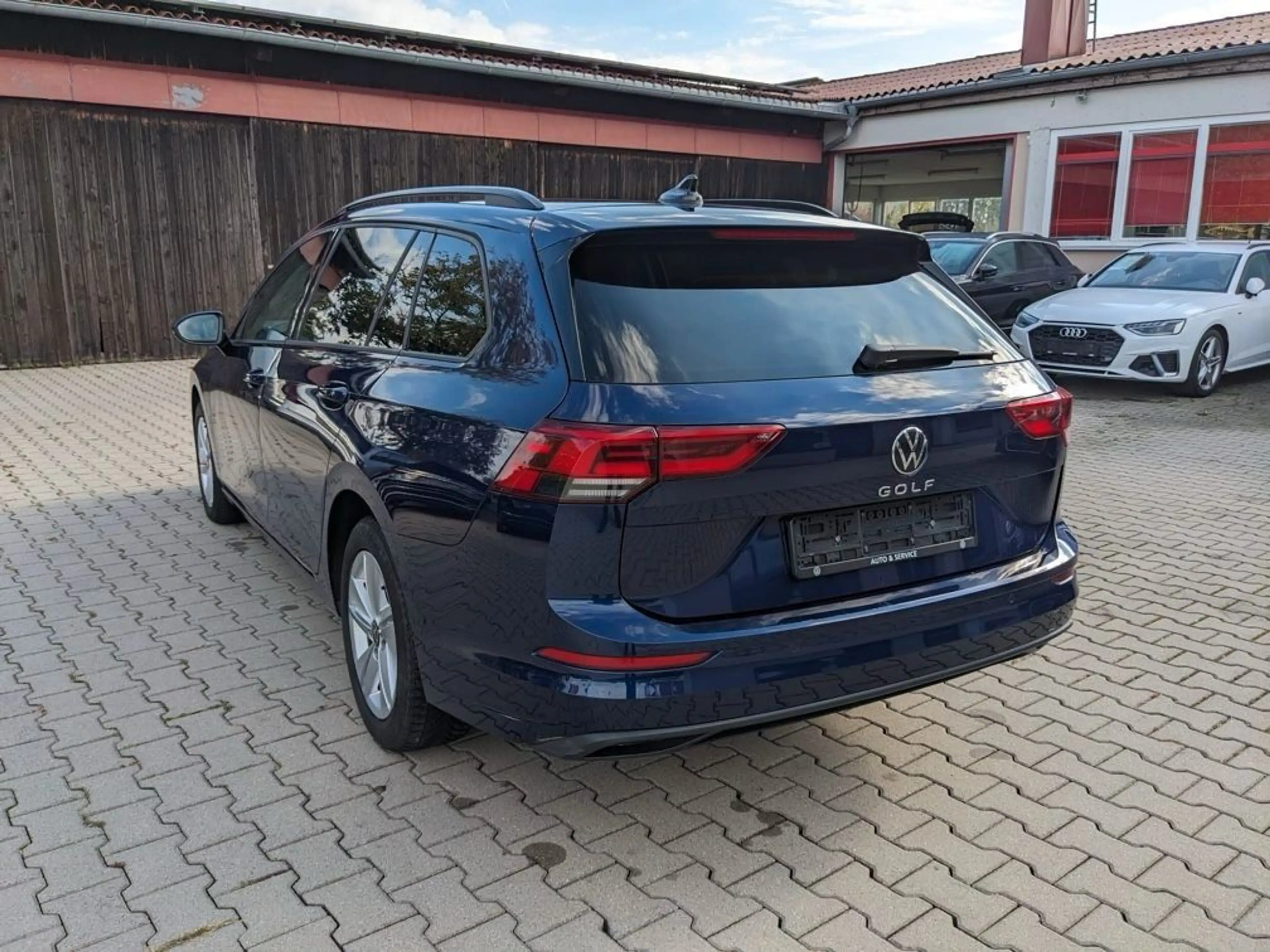 Volkswagen Golf VIII Variant Life/AHK/ACCC/Apple Car — photo 9