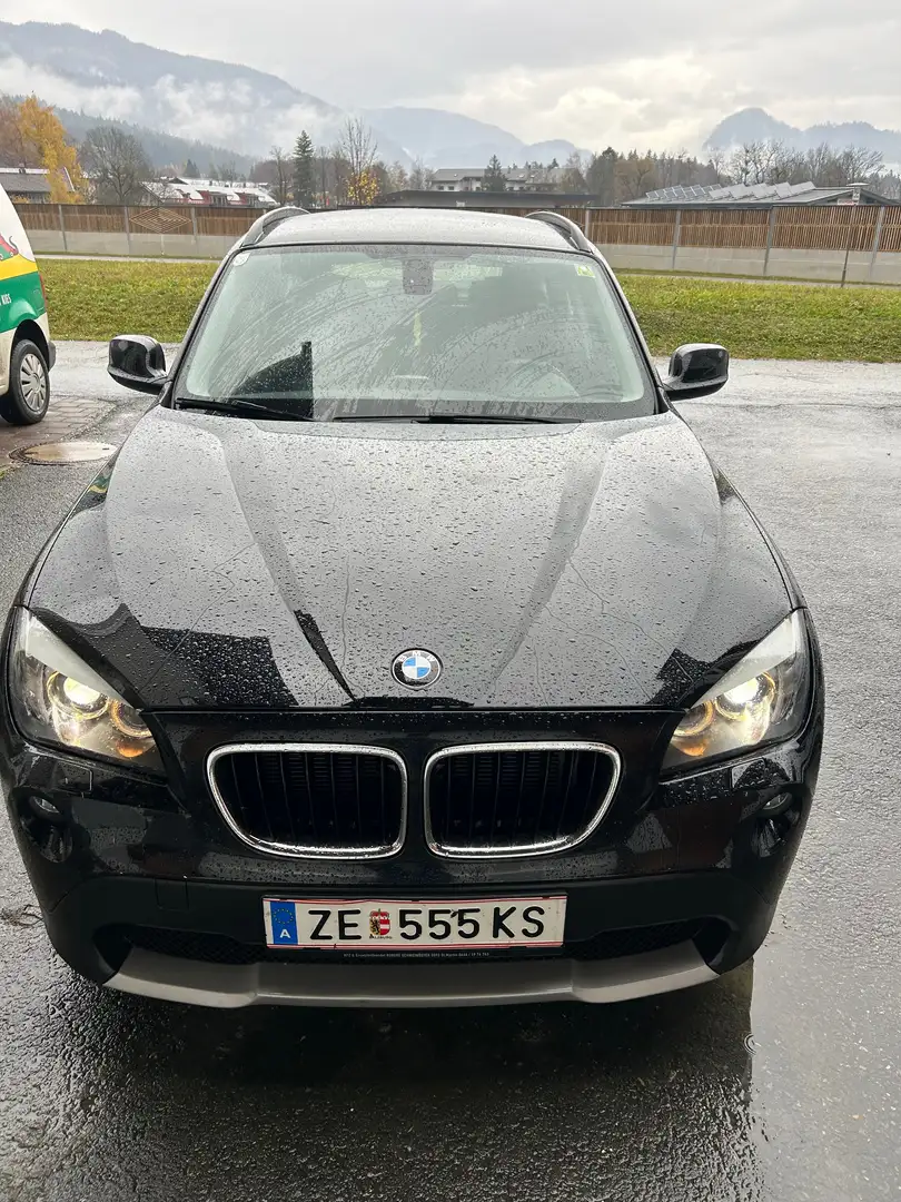 BMW X1 X1 xDrive18d Schwarz - 1