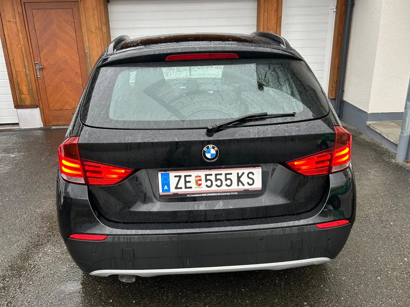 BMW X1 X1 xDrive18d Schwarz - 2