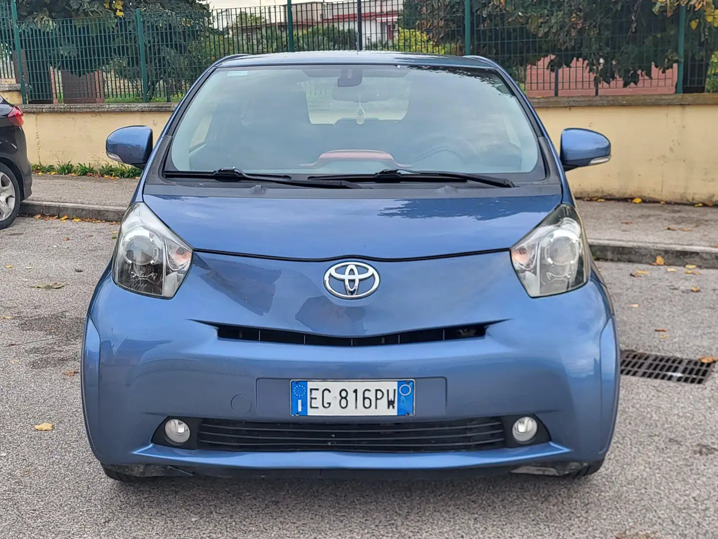 Toyota iQ Niebieski - 1