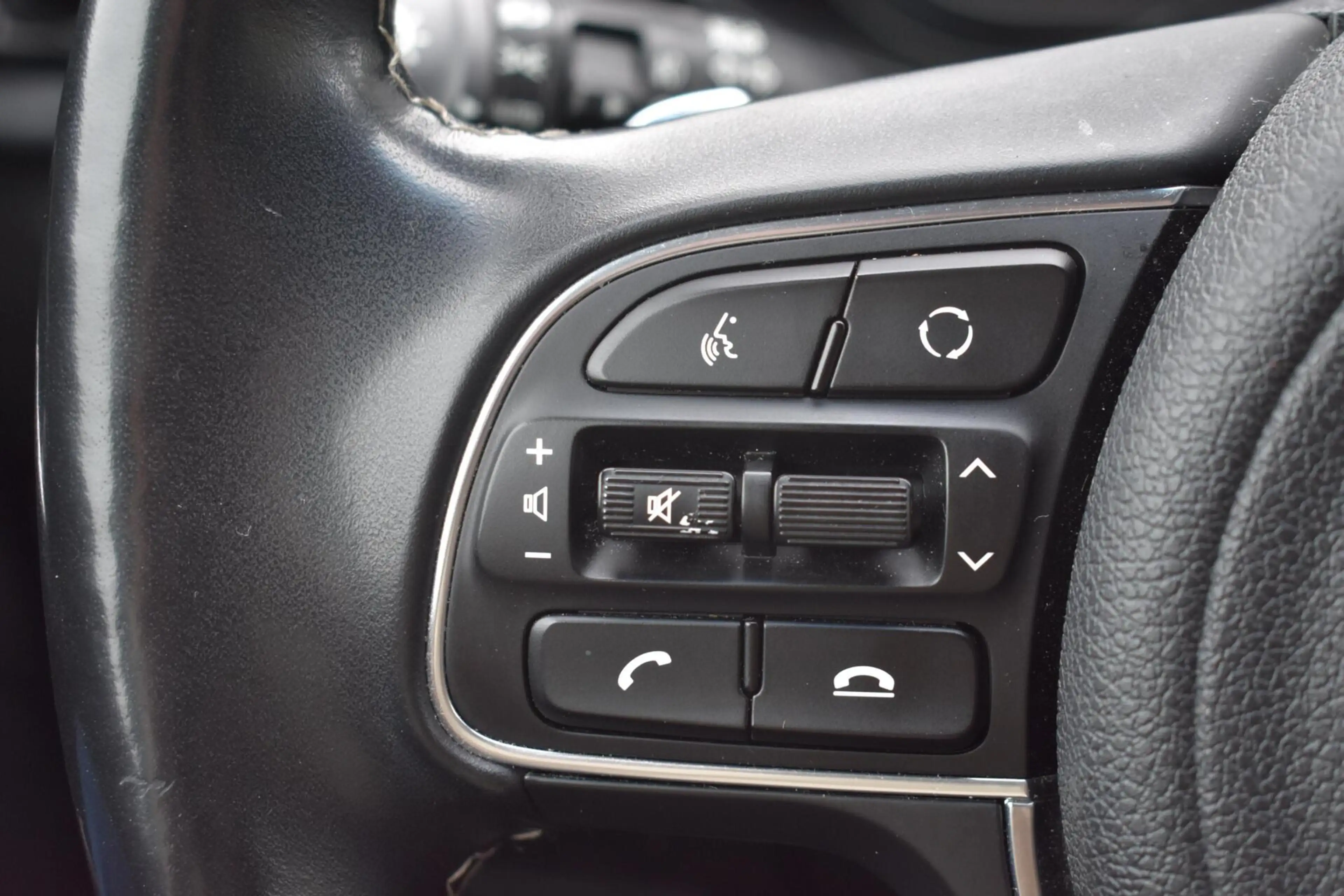 Kia e-Niro DynamicPlusLine 64 kWh | Warmtepomp | Schuifdak | — photo 9
