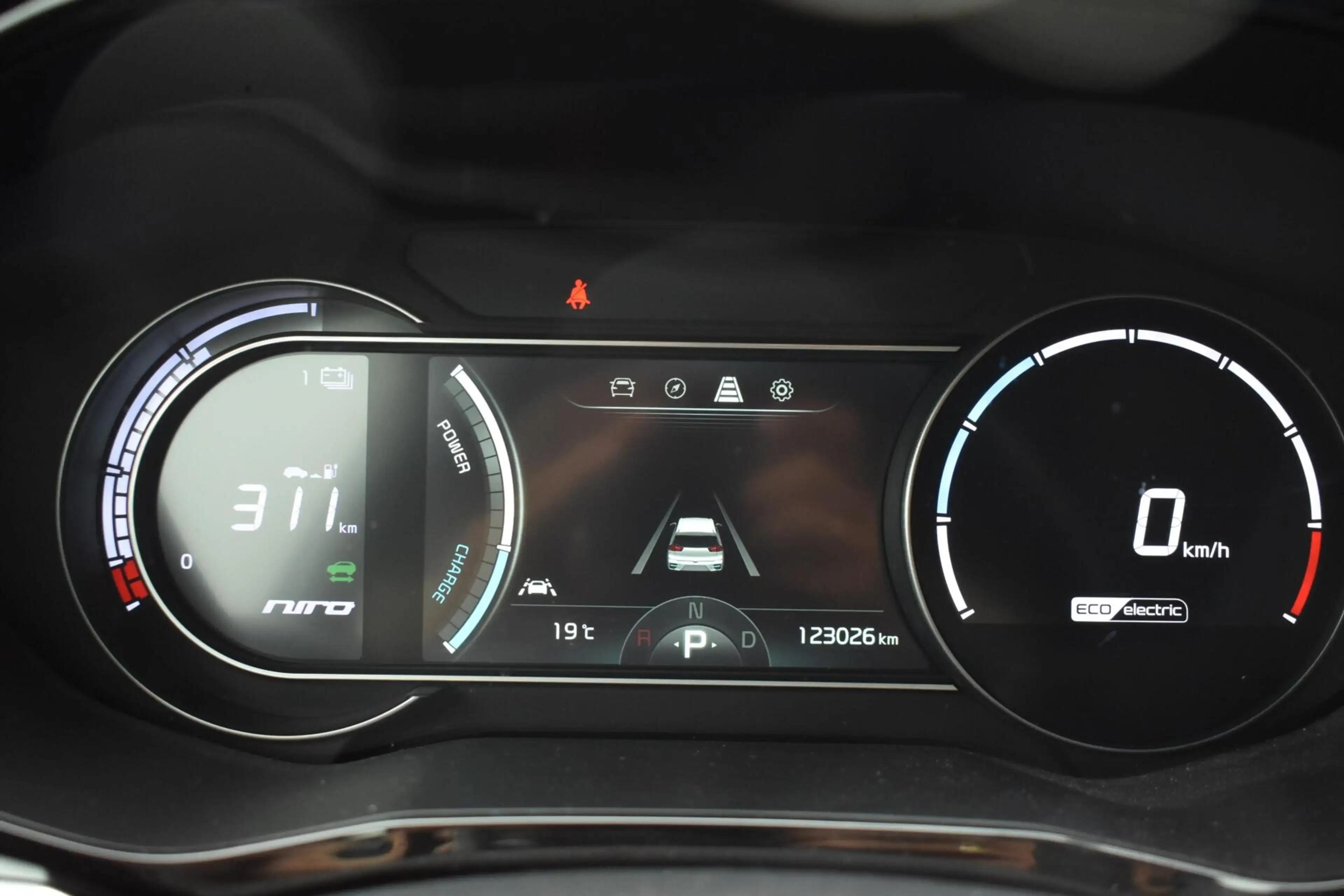Kia e-Niro DynamicPlusLine 64 kWh | Warmtepomp | Schuifdak | — photo 7