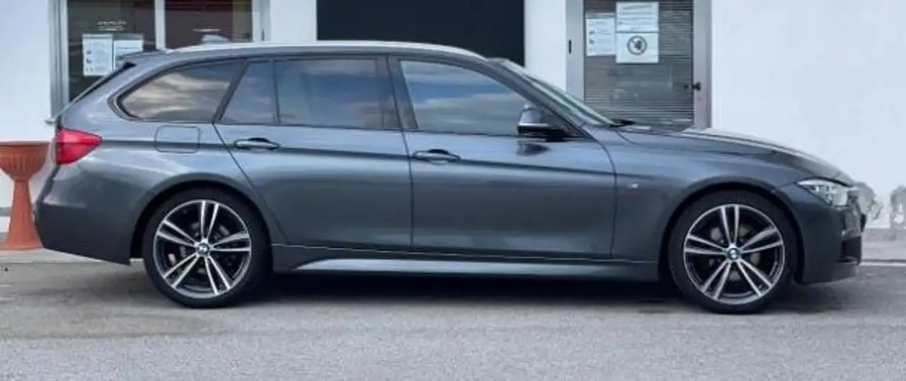 BMW 318tds Touring mSport, foto 2