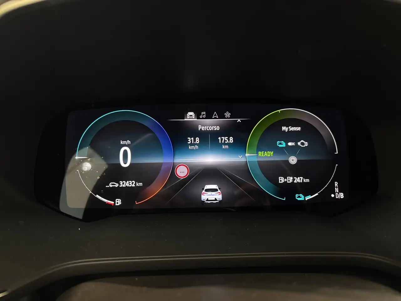 Renault Captur Plug-in Hybrid E-Tech 160 CV Techno, миниатюра 11