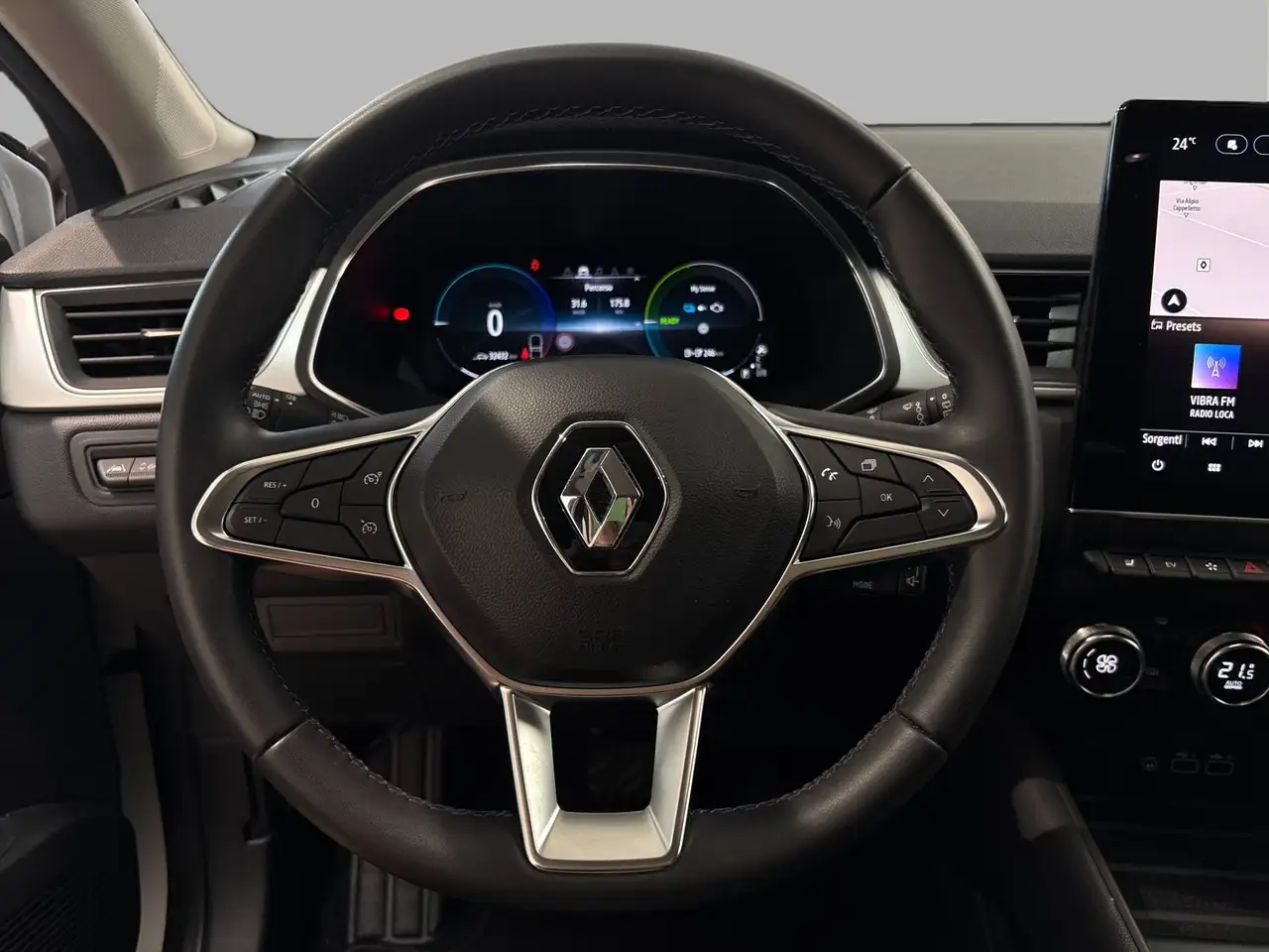 Renault Captur Plug-in Hybrid E-Tech 160 CV Techno, миниатюра 10