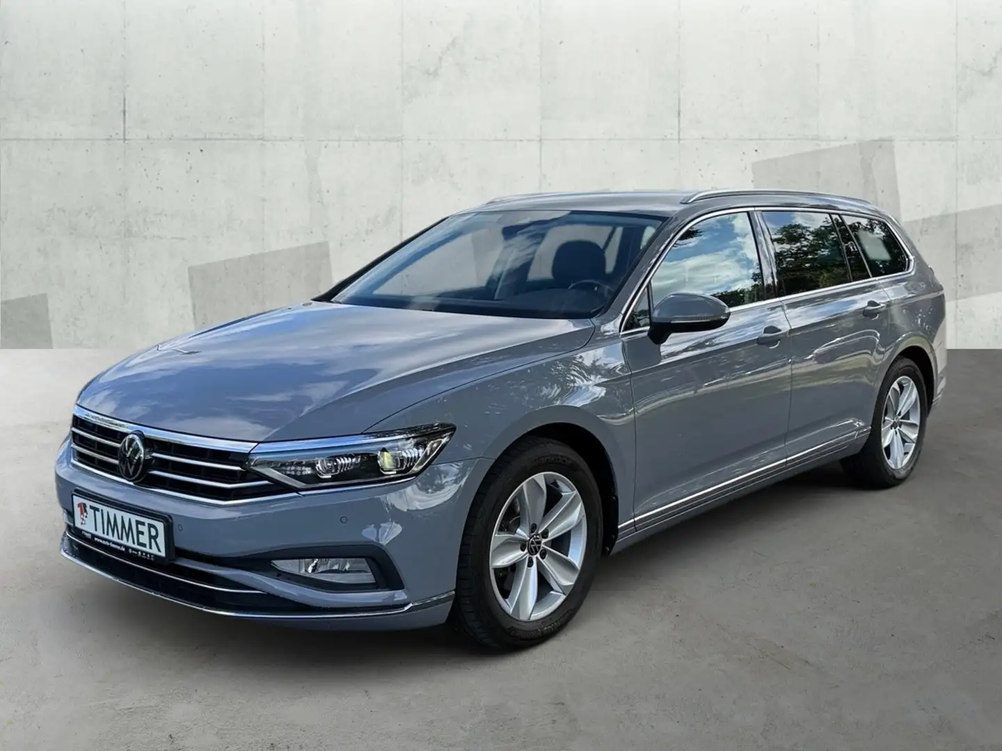 Volkswagen Passat Variant 2.0 TDI DSG ELEGANCE *IQ.LIGHT *RKAM *ACC *APP *N Grijs - 2