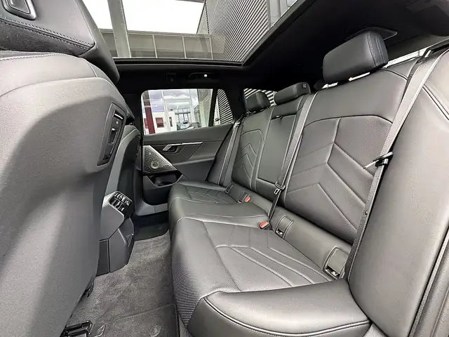 BMW 520 i Touring M-Paket PRO Aut. / AHK / Pano / Iconi... Ansicht 16