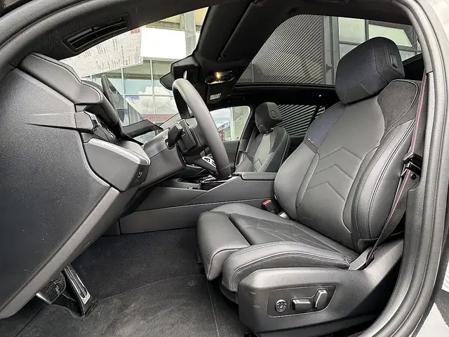 BMW 520 i Touring M-Paket PRO Aut. / AHK / Pano / Iconi... Ansicht 30