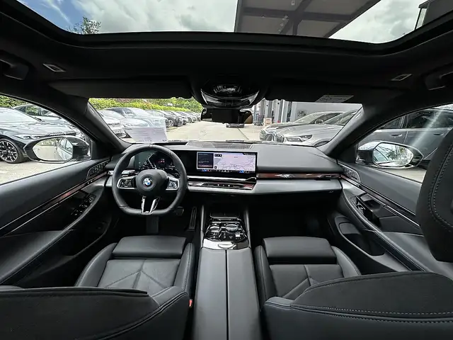 BMW 520 i Touring M-Paket PRO Aut. / AHK / Pano / Iconi... Ansicht 17