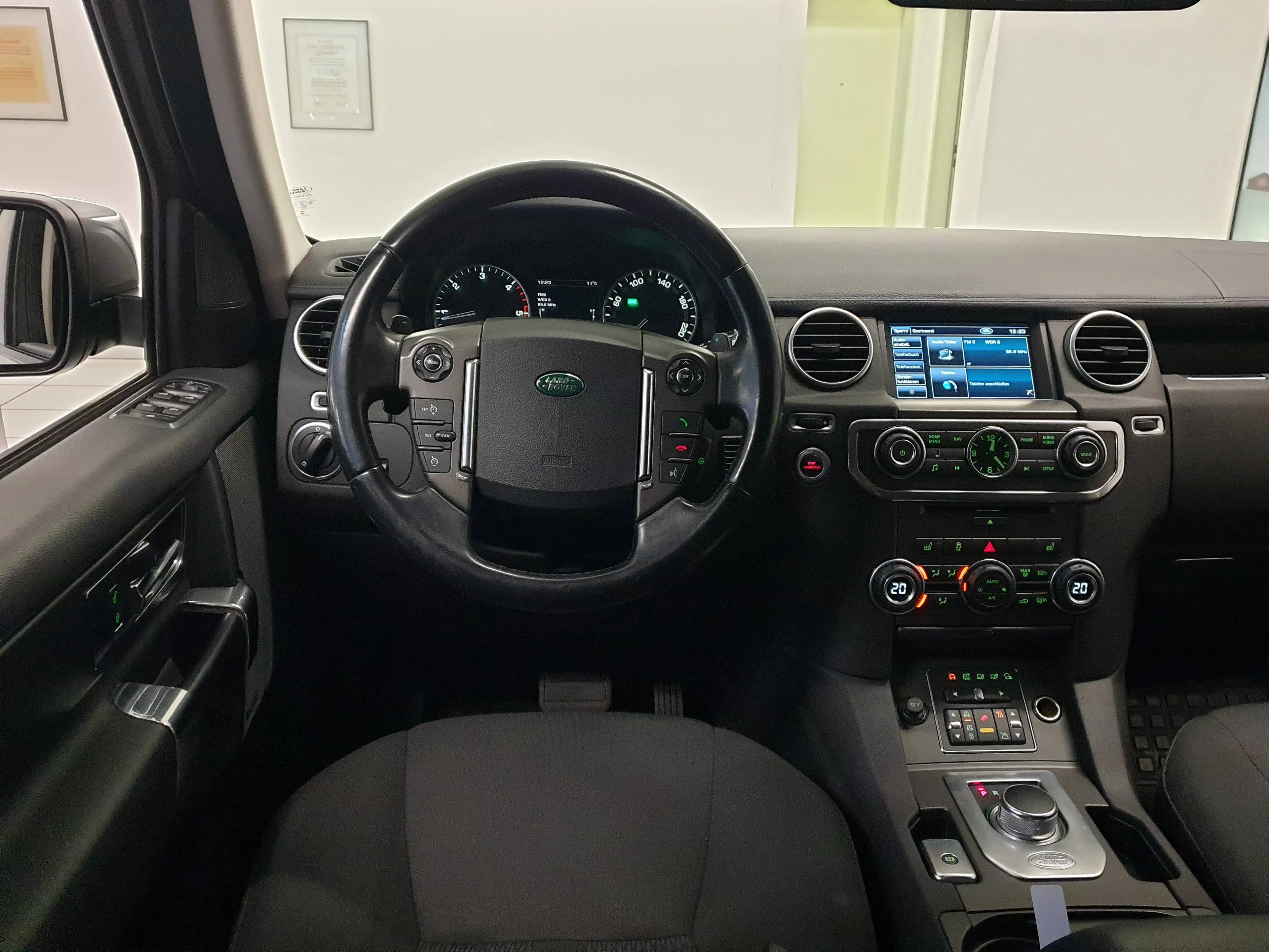 Land Rover Discovery Discovery 4 TDV6 SE 1.Hand Scheckheft AHK STANDHZG — photo 6