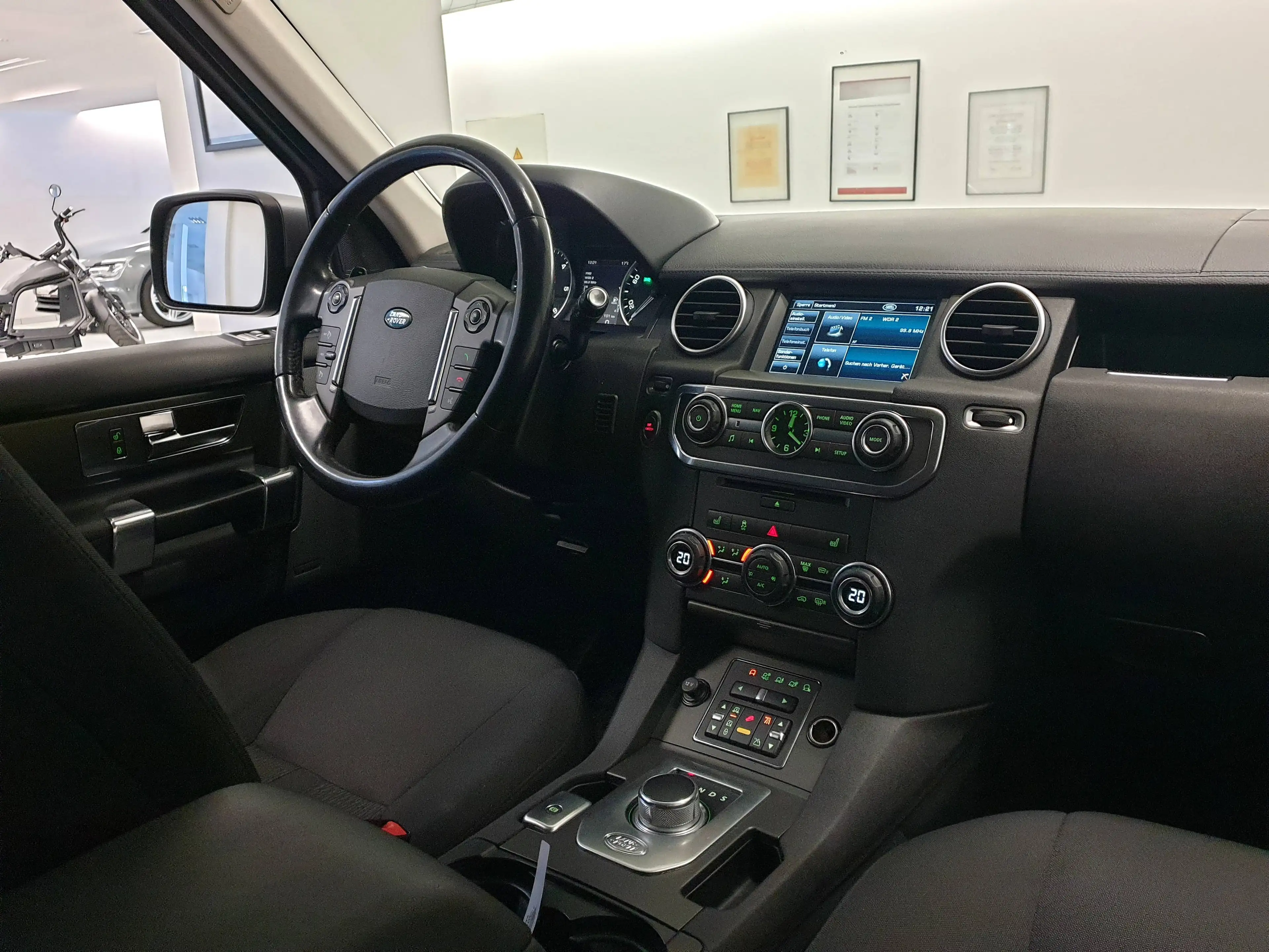 Land Rover Discovery Discovery 4 TDV6 SE 1.Hand Scheckheft AHK STANDHZG — photo 7