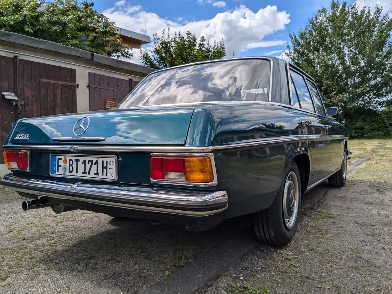 Mercedes-Benz W 114/115 Strich-Acht 250, foto 3
