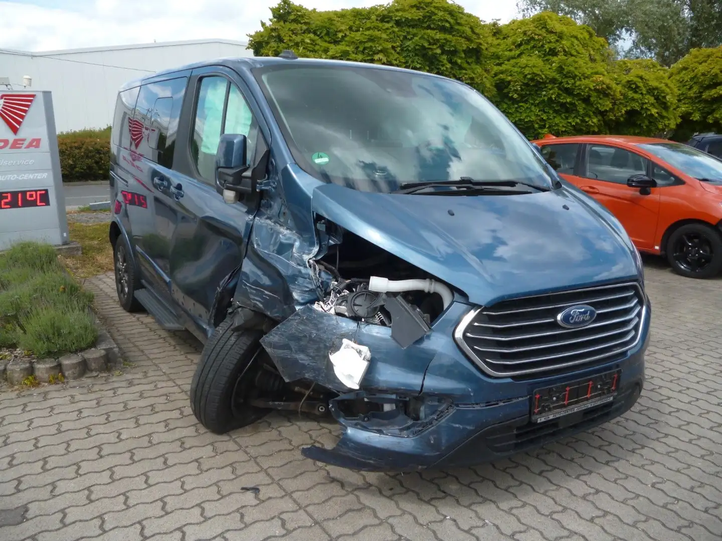 Ford Tourneo Custom 320 L1 Tourneo Titanium X Blau - 2