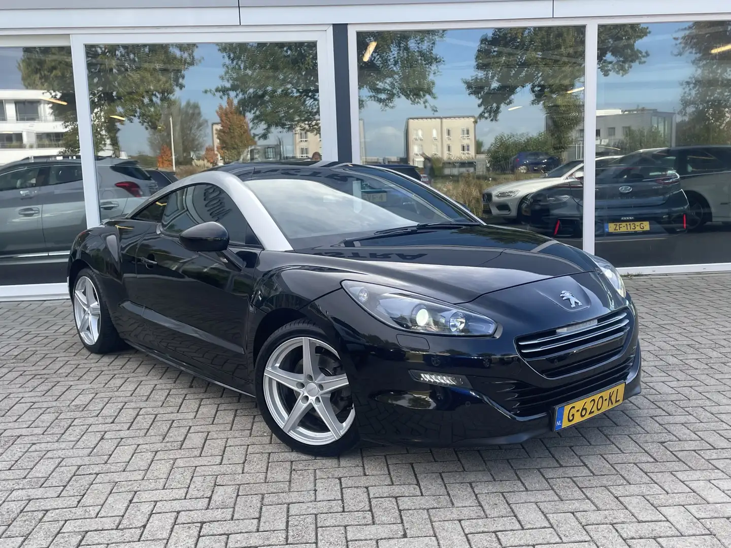 Peugeot RCZ 1.6 THP 50% deal 4.975,- ACTIE Xenon / Half leder Schwarz - 1