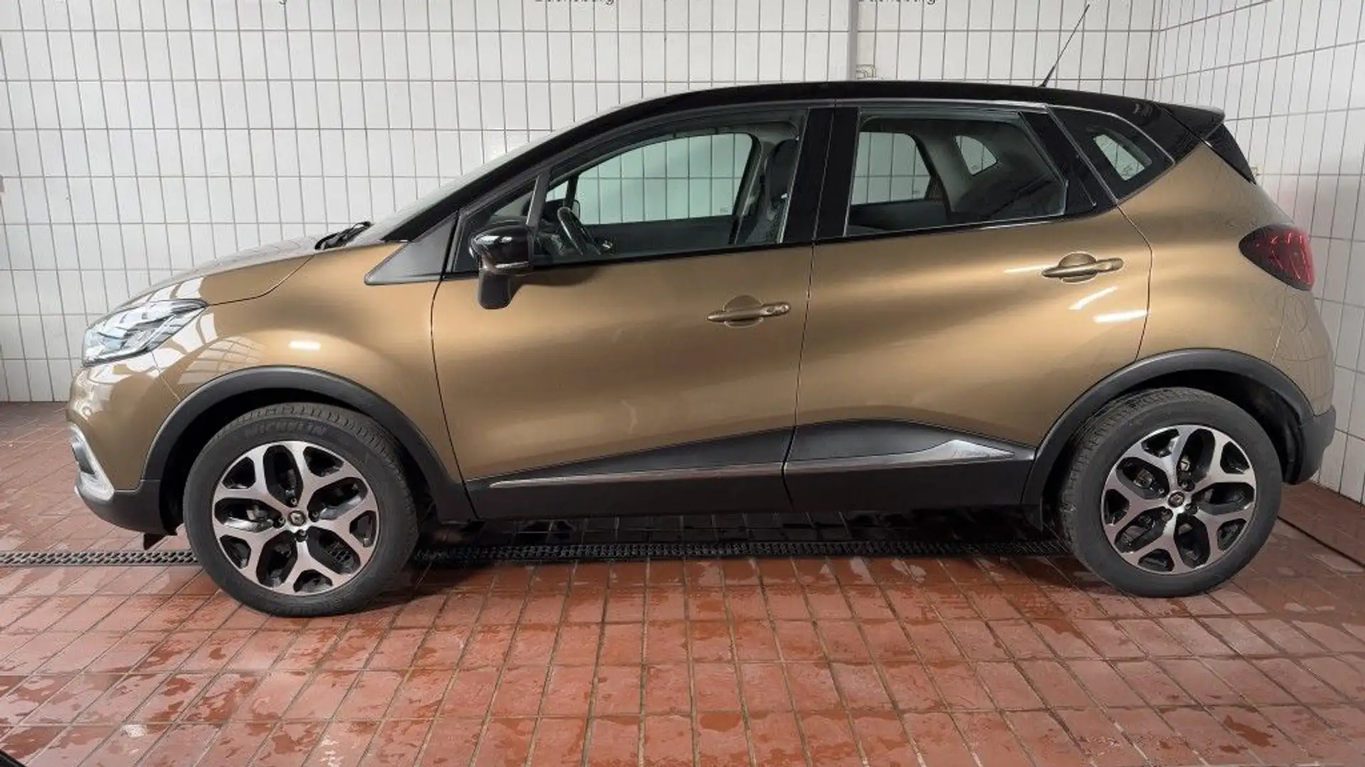 Renault Captur TCe 90 INTENS*SITZHZ*CAM*LED* Brun - 2