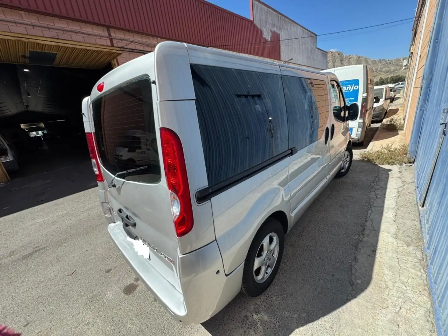 Opel Vivaro Tour Cosmo 2.0CDTI 27 L1H1 Gris - 1