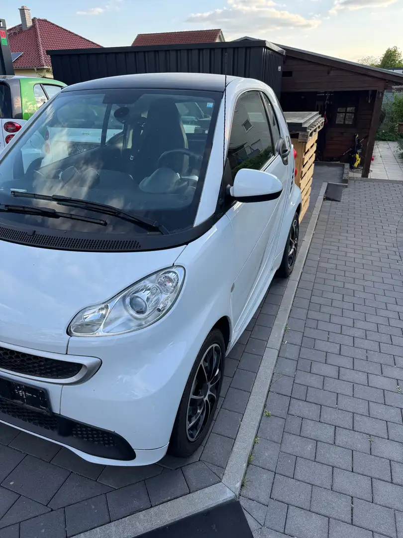 smart forTwo Unfallfrei ,n. fahrbereit , TüV , Karosserie top Bílá - 2