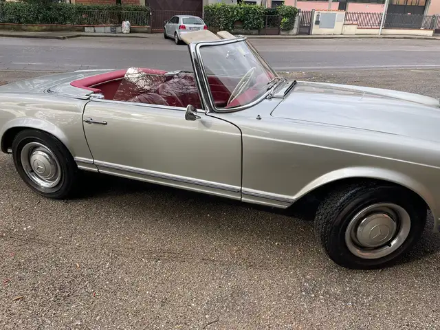 Mercedes-Benz SL 230 Pagoda