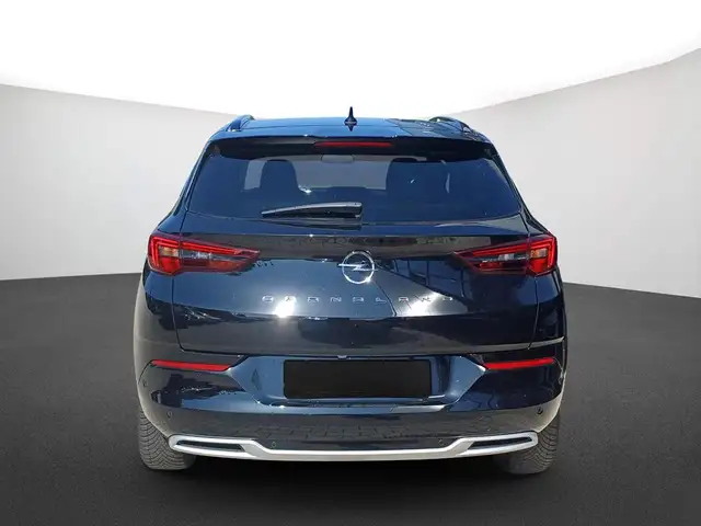 Opel Grandland X view 3