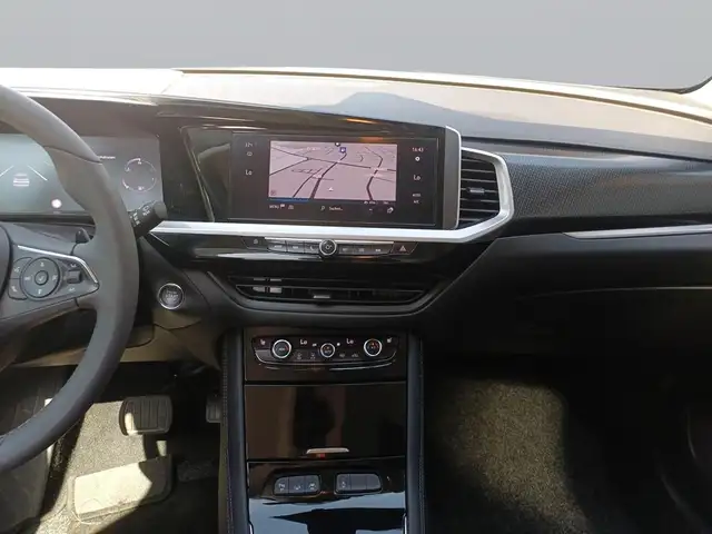 Opel Grandland X view 12