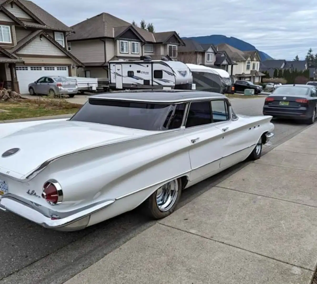 Buick Le Sabre Білий - 2