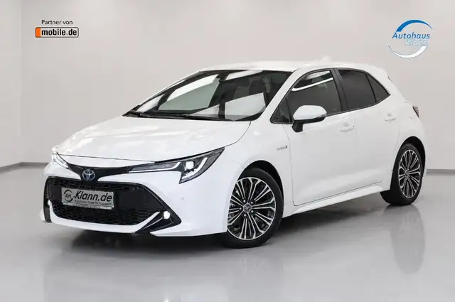 Toyota Corolla view 3