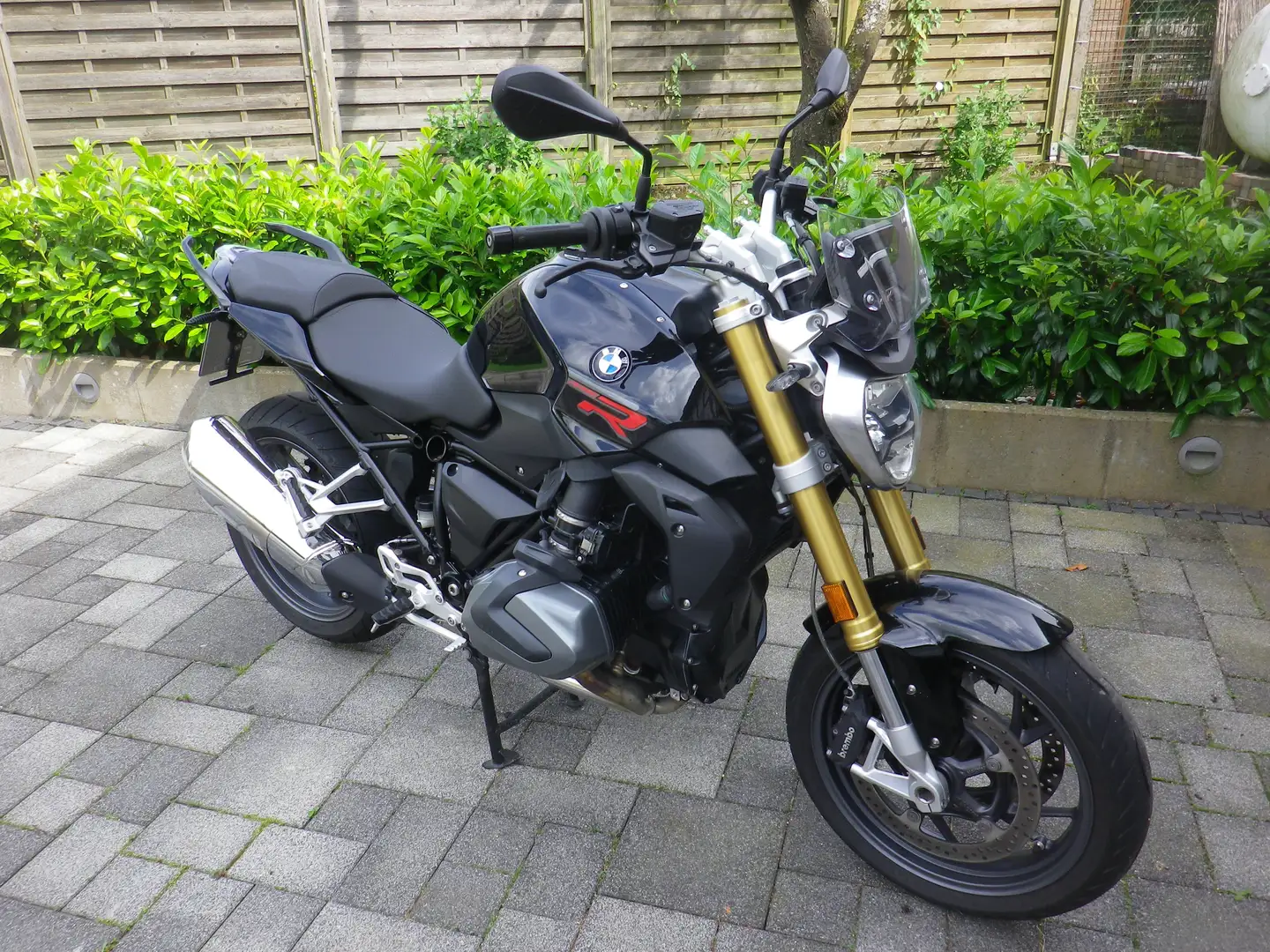 BMW R 1250 R Blackstorm Schwarz - 2