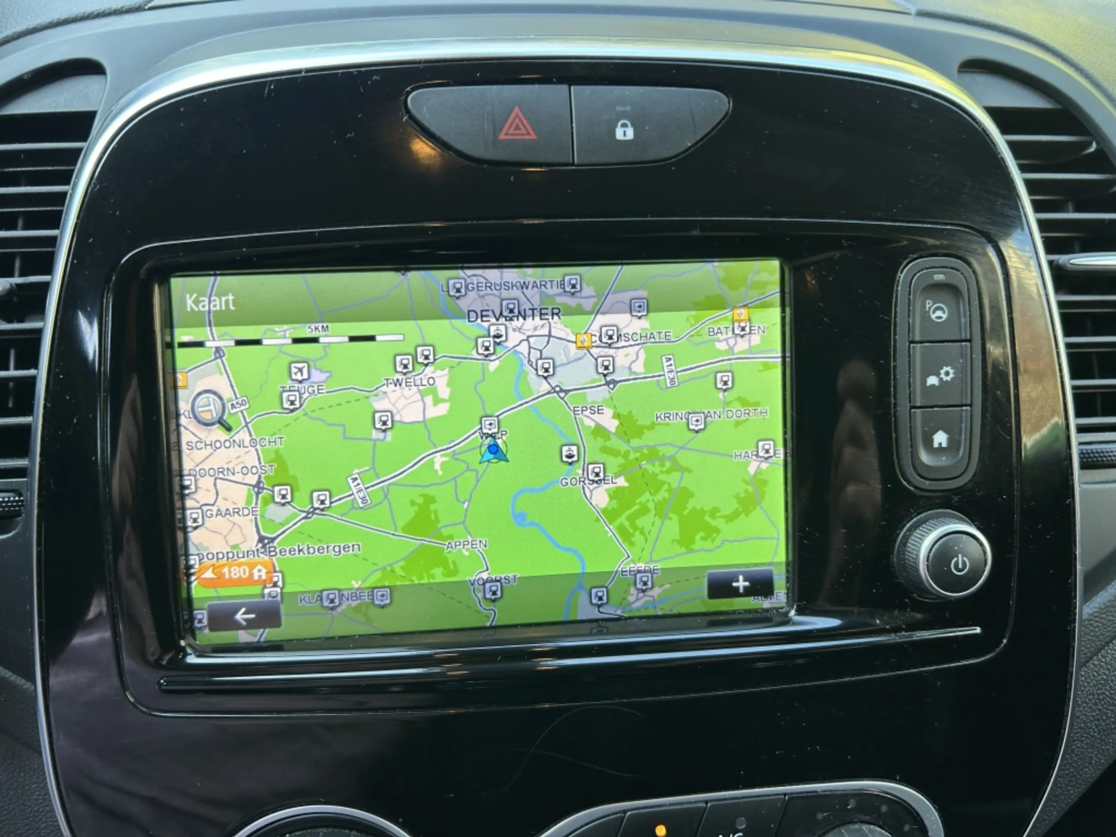 Renault Captur 0.9 TCe Intens — photo 33