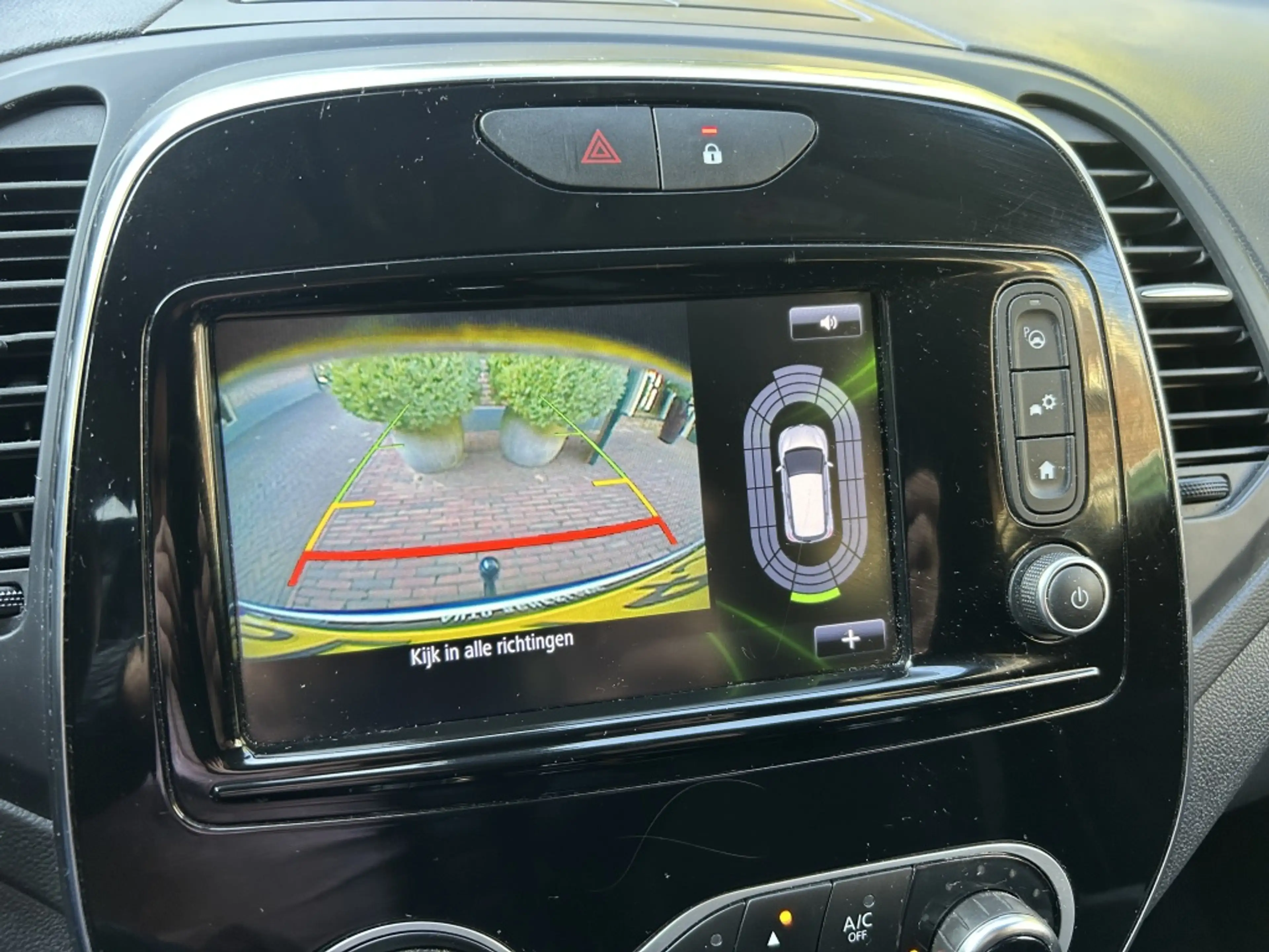 Renault Captur 0.9 TCe Intens — photo 34