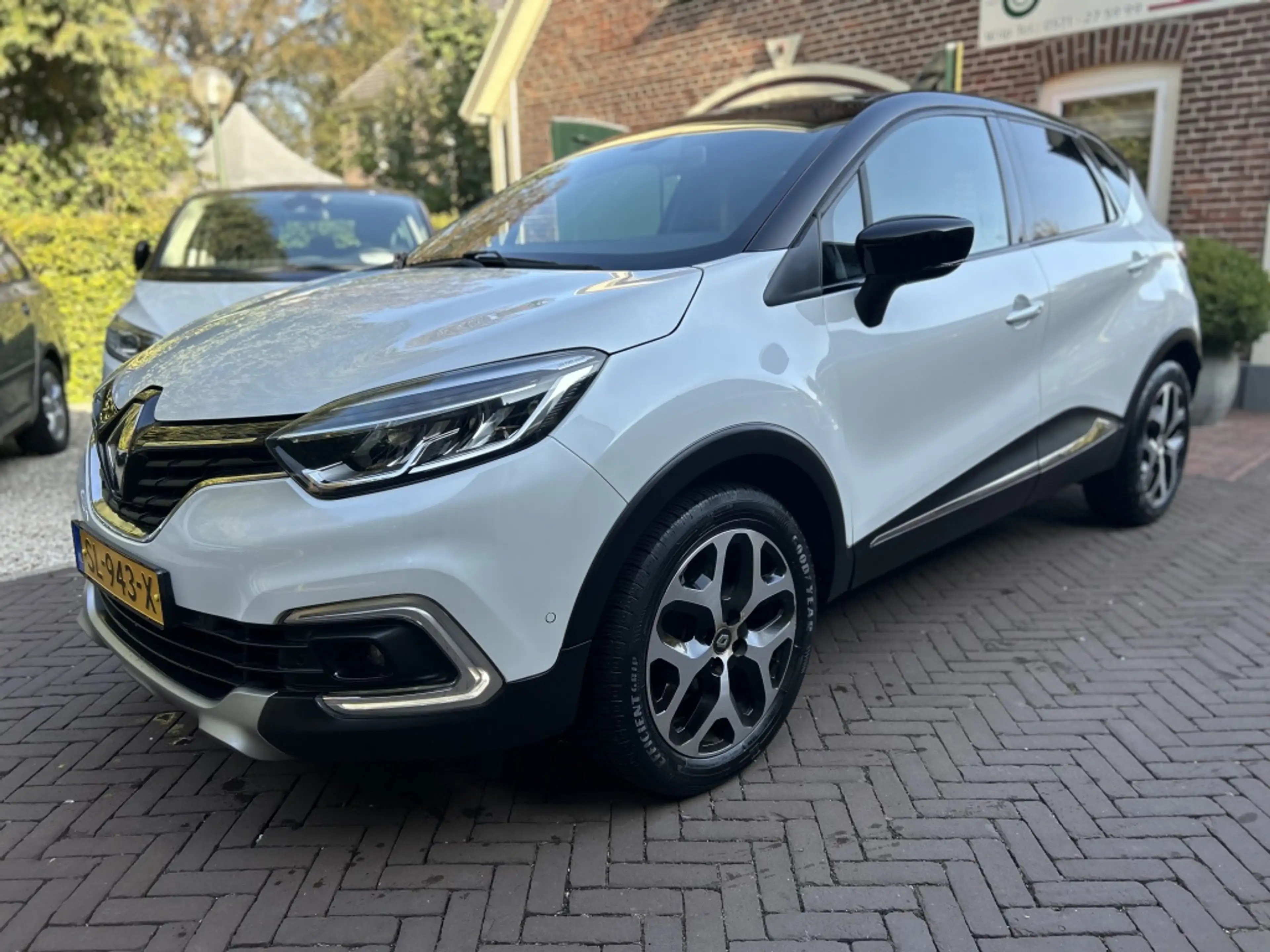 Renault Captur 0.9 TCe Intens — photo 24