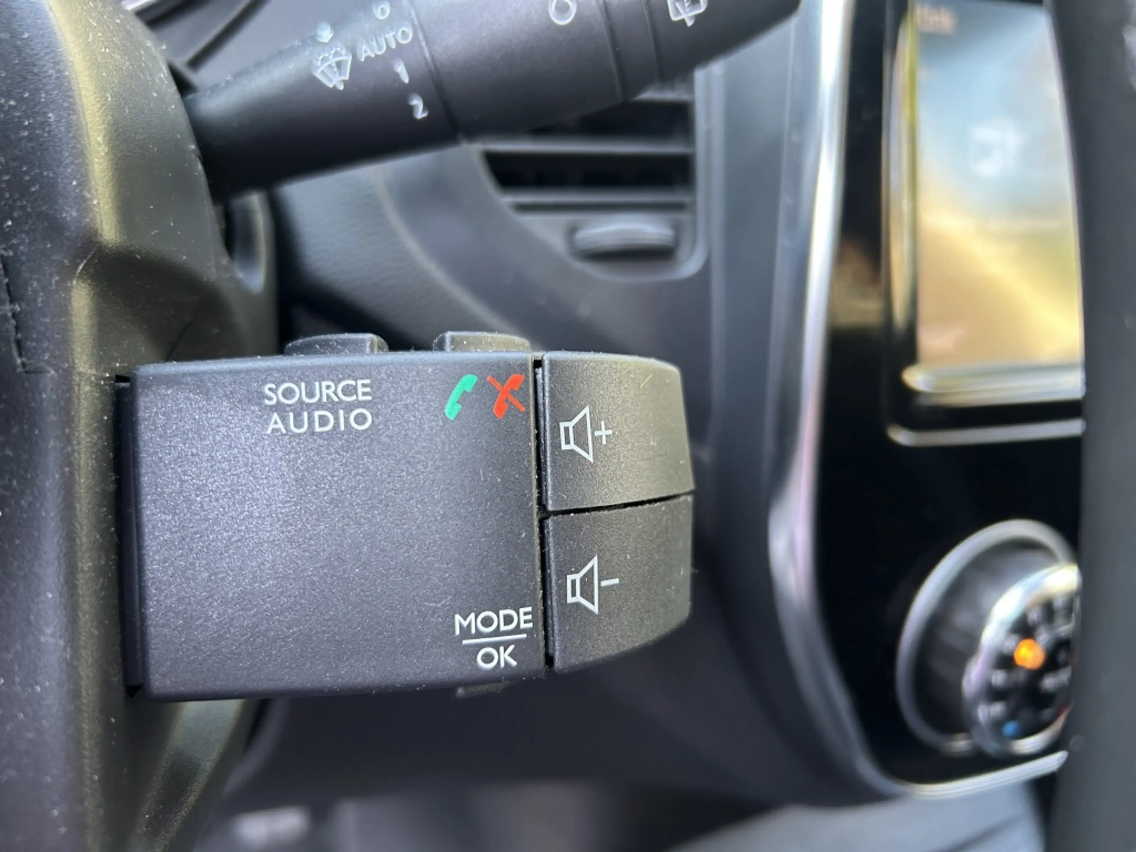 Renault Captur 0.9 TCe Intens — photo 31