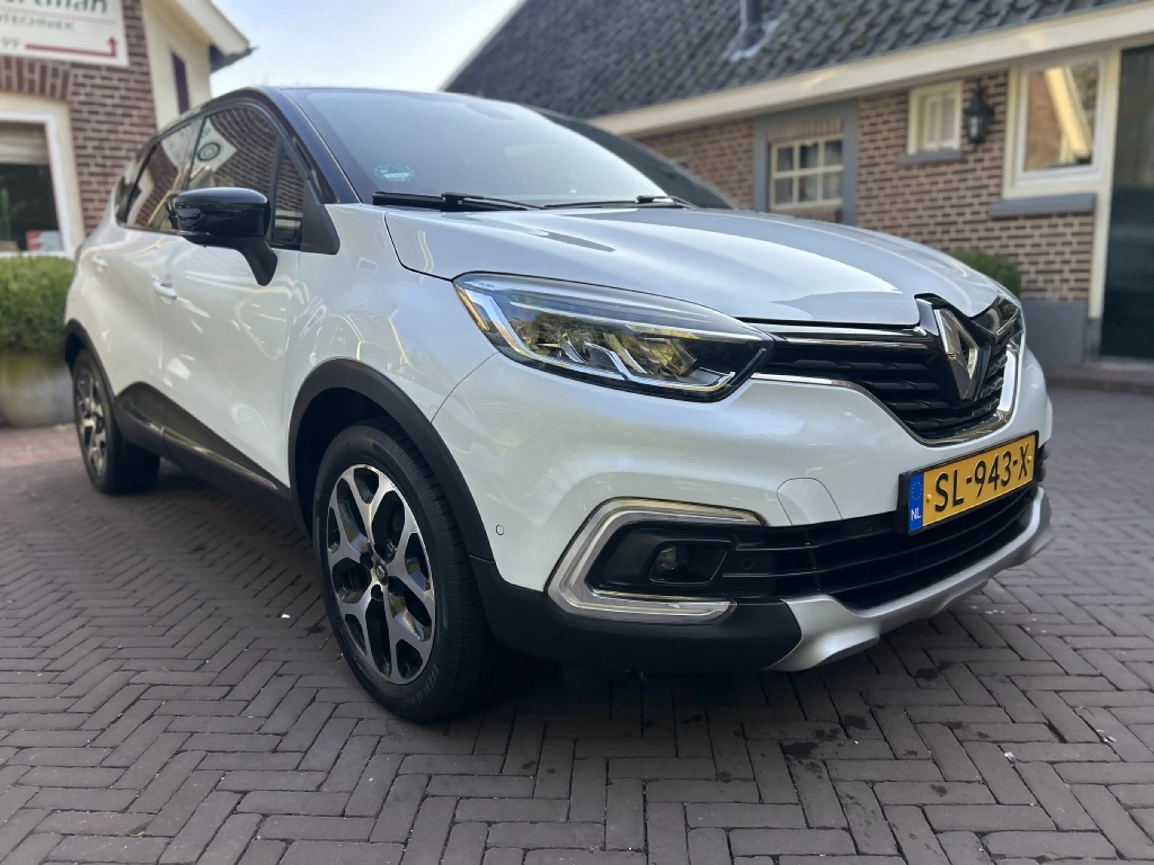 Renault Captur 0.9 TCe Intens — photo 25