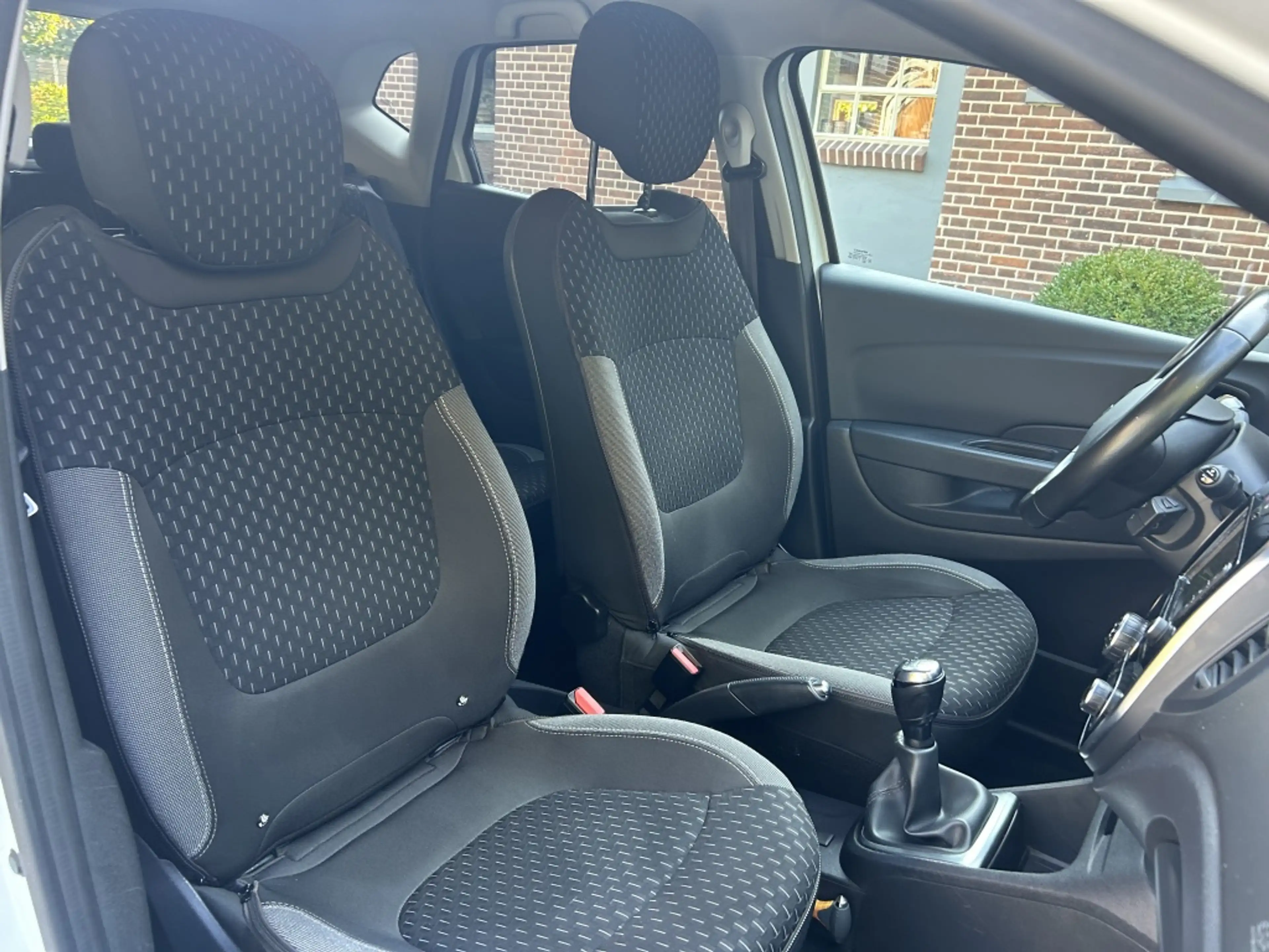 Renault Captur 0.9 TCe Intens — photo 6