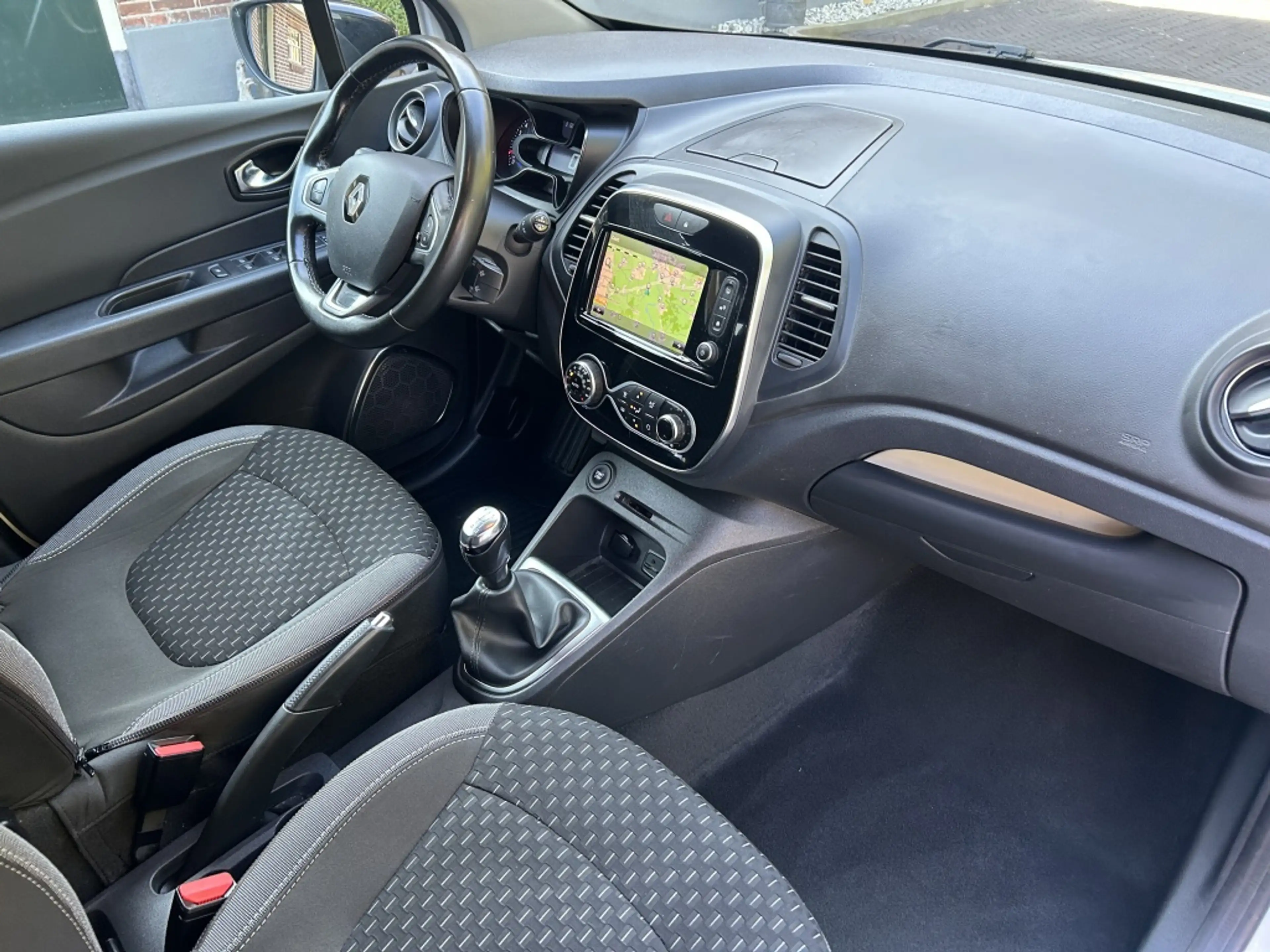 Renault Captur 0.9 TCe Intens — photo 19