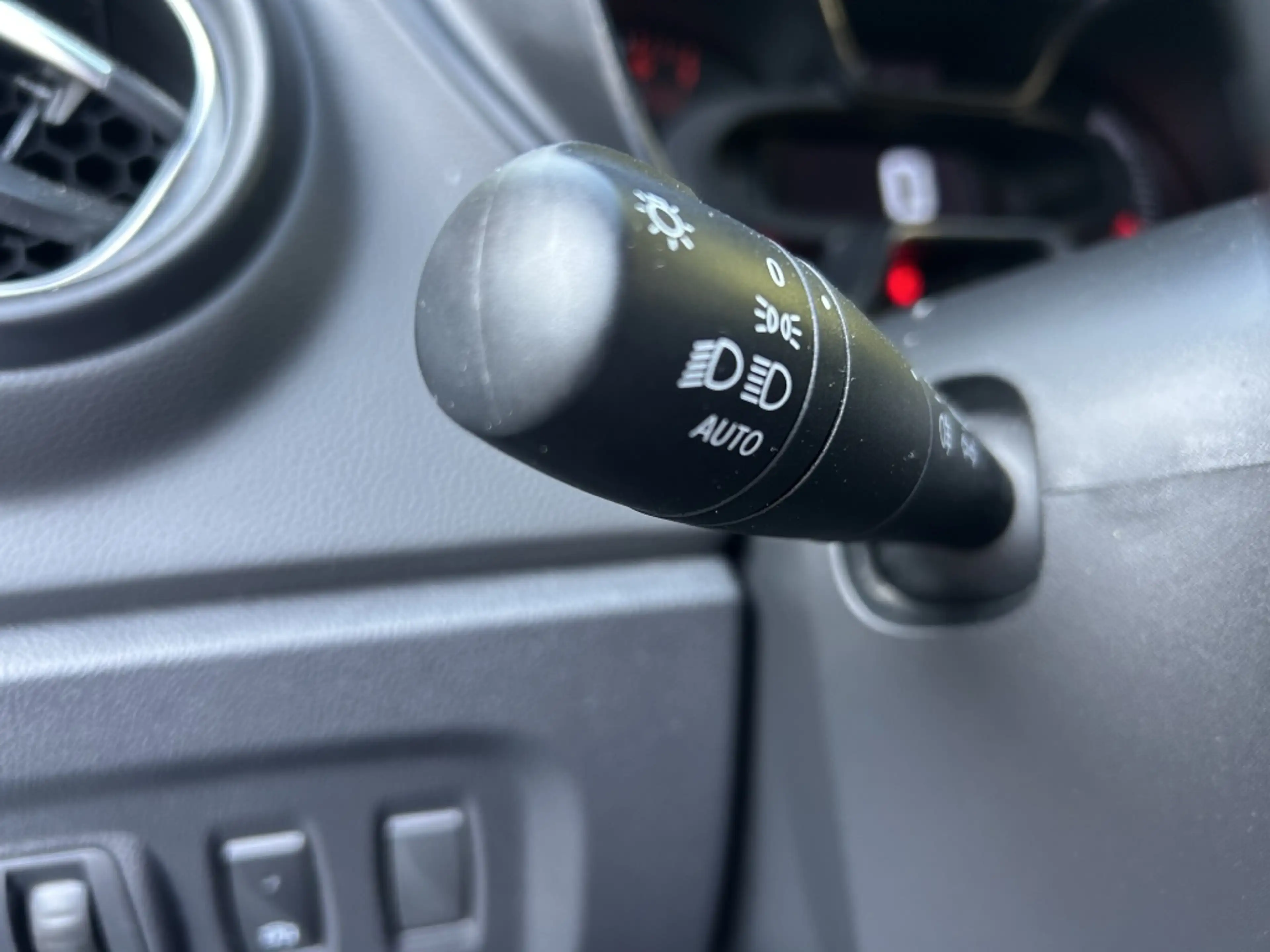 Renault Captur 0.9 TCe Intens — photo 40