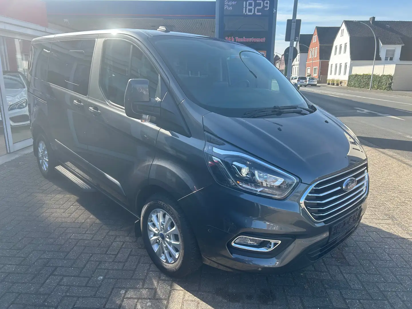 Ford Transit Custom 320 L1 Tourneo Trend Grau - 2