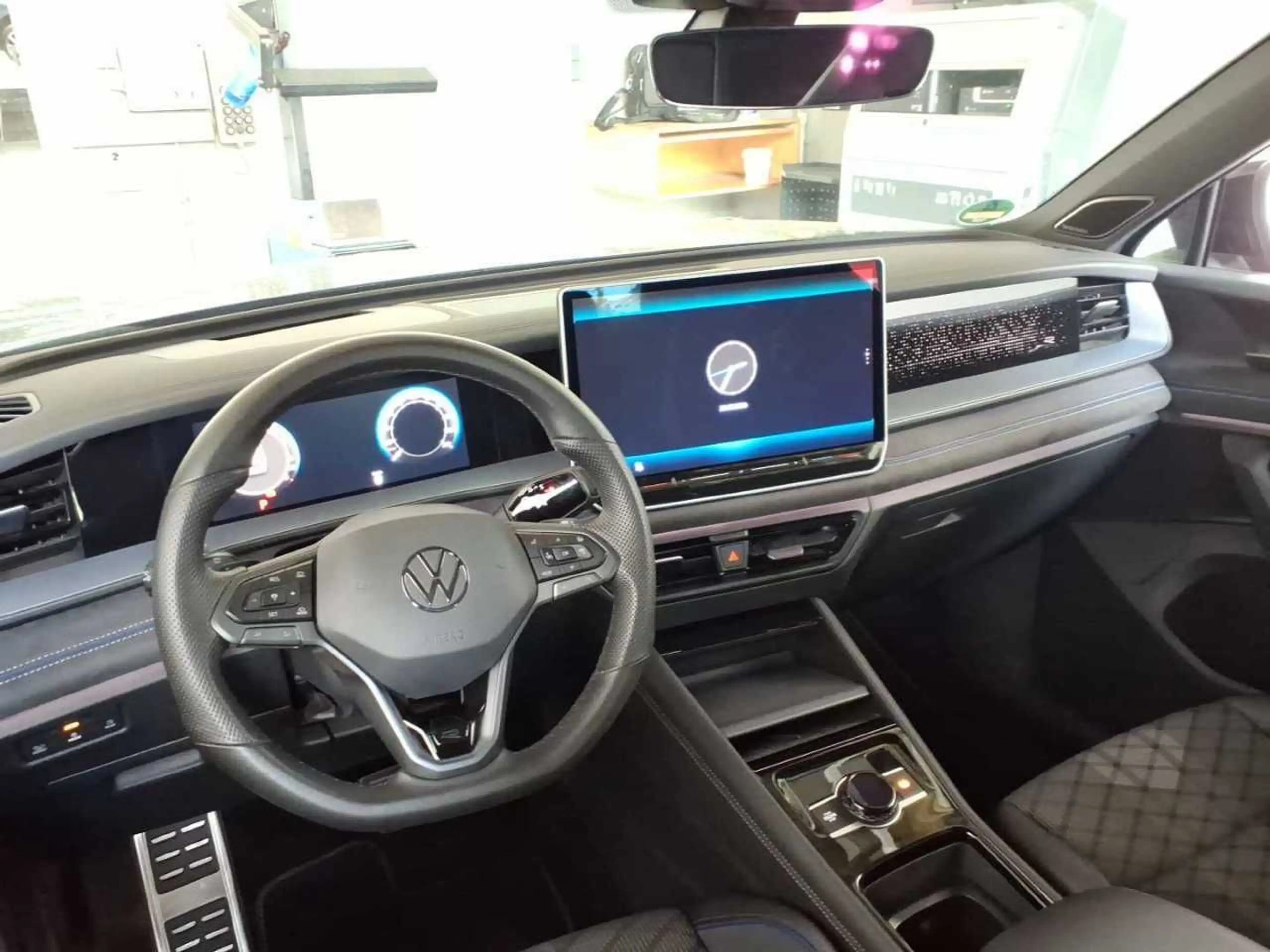Volkswagen Tayron 1.5 TSI eHybrid R-Line DCC AHK 360° Harma — photo 7
