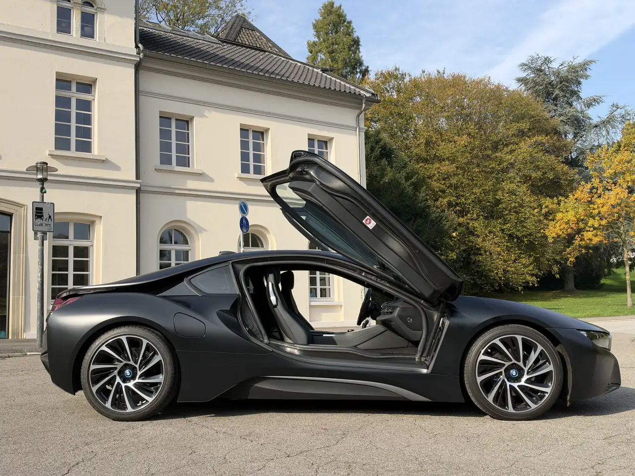 BMW i8