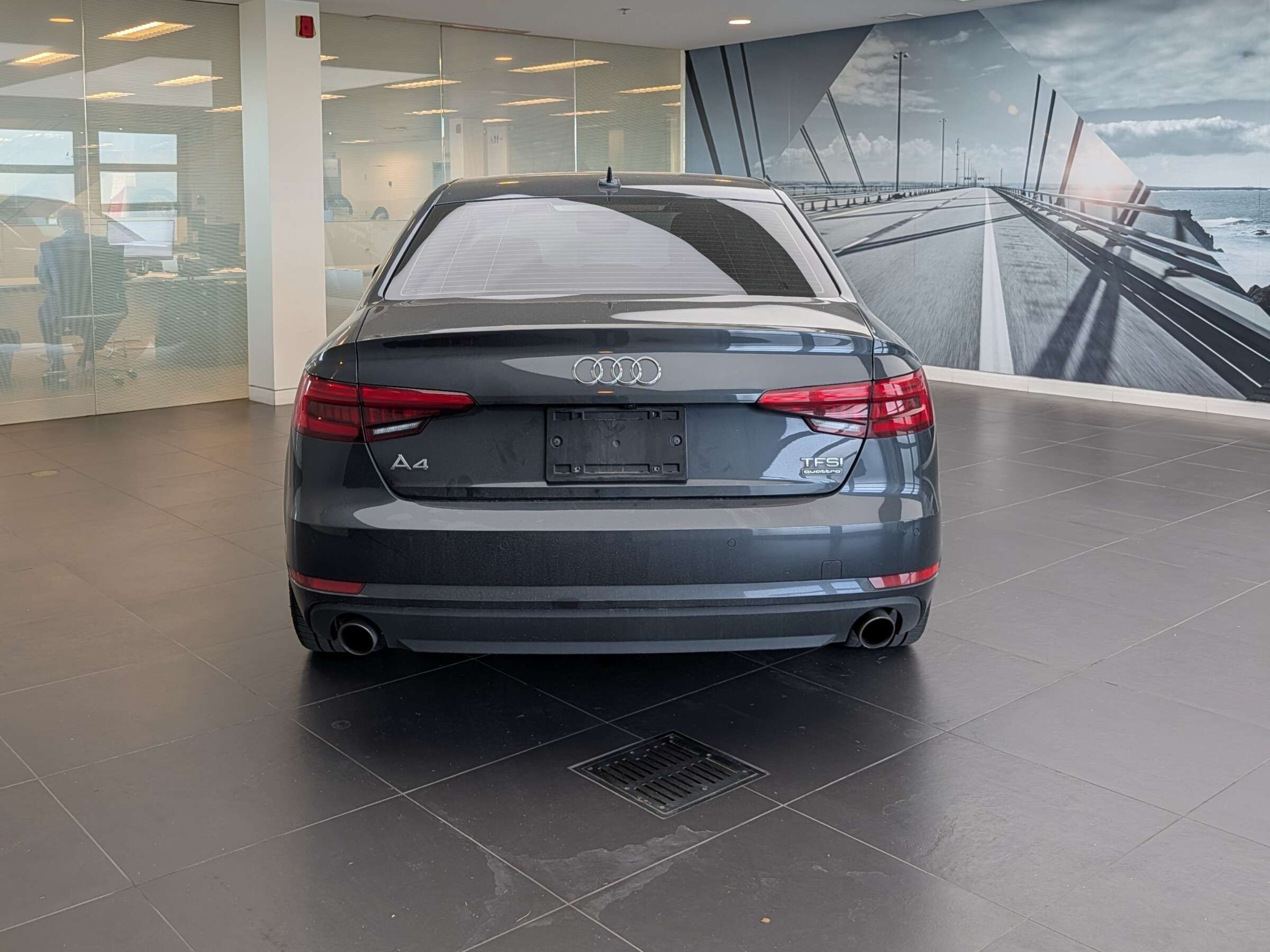 2017 Audi A4 Technik Quattro | Advanced Driver Assistance alt 4