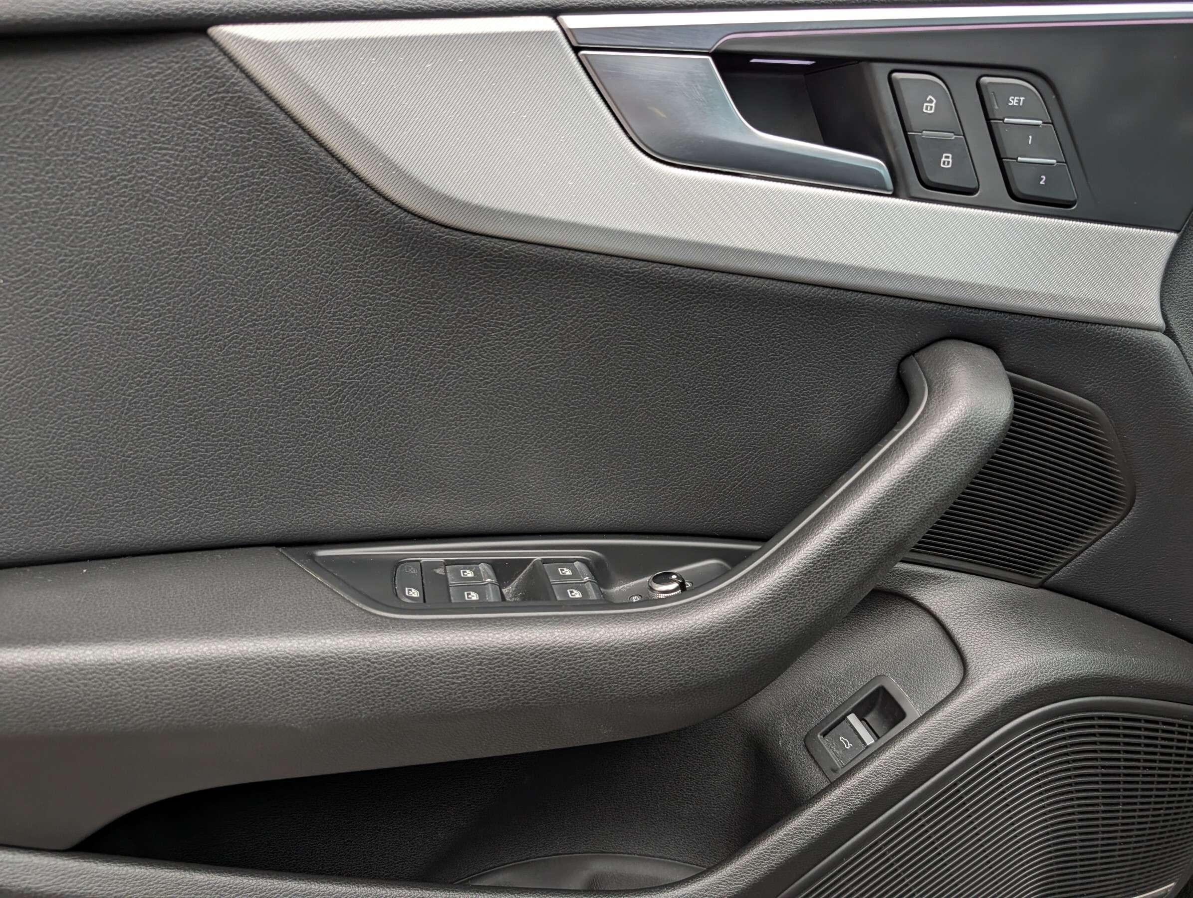 2017 Audi A4 Technik Quattro | Advanced Driver Assistance thumb 10