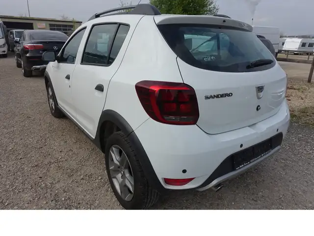 Dacia Sandero Stepway view 6
